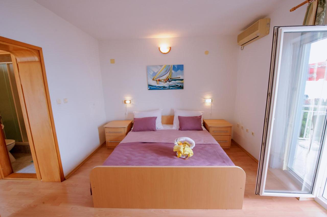 Pension Maric Rooms Брист Екстериор снимка